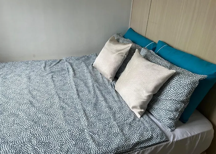 1br Jazz Bel-air Makati, Poolview, Trident *