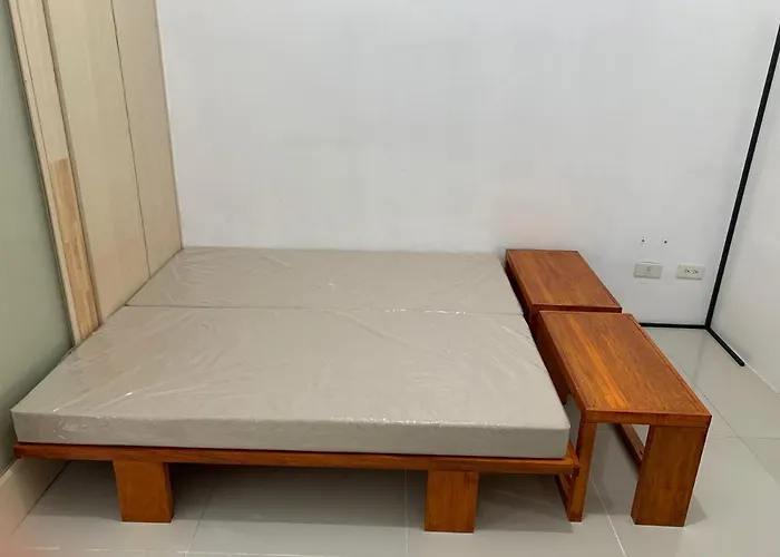 Apartment 1br Jazz Bel-air Makati, Poolview, Trident